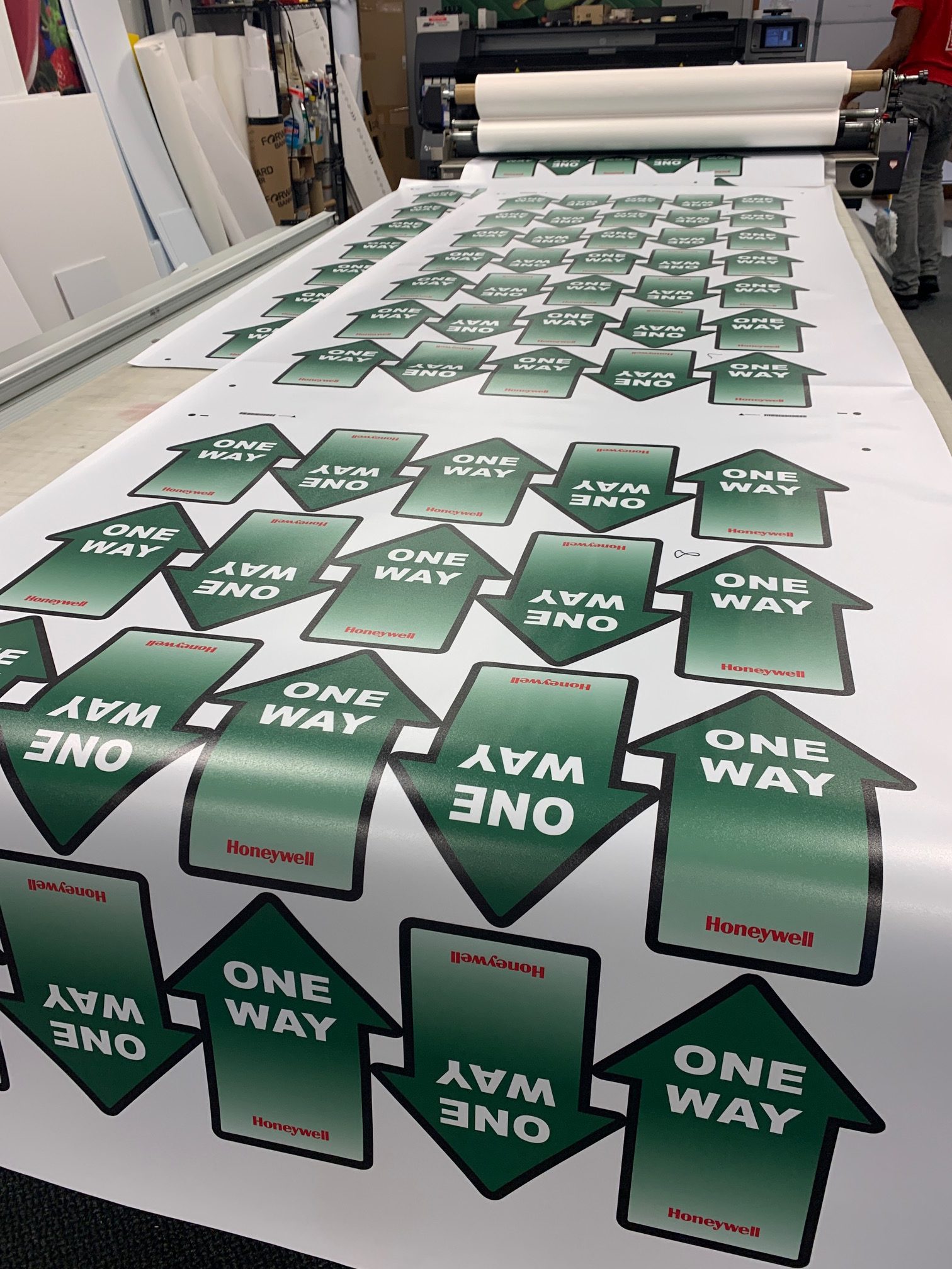 Honeywell one way green arrow floor graphic banner