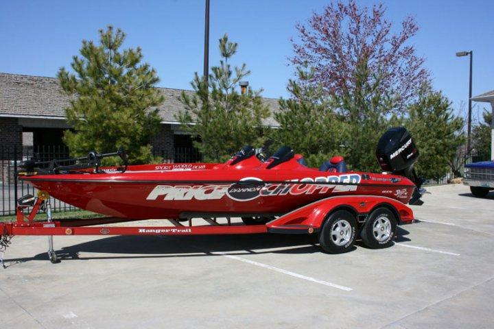 Price Chopper red boat wrap